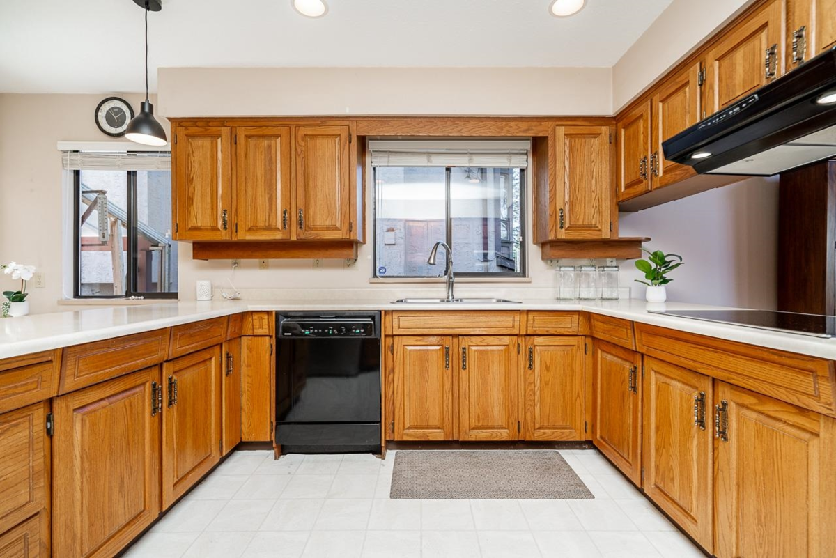 Primary Bedroom Photo of 21238 Cutler Place, Maple Ridge, BC