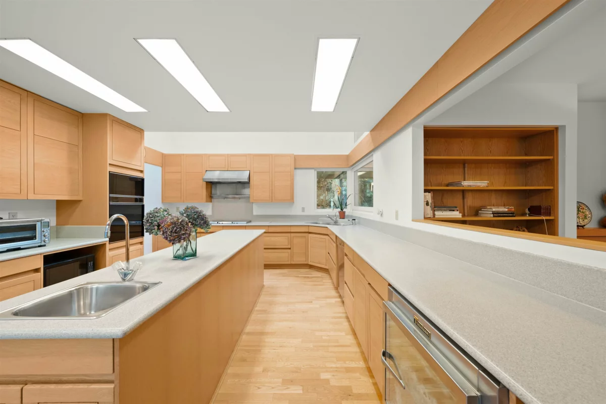 Dining Area Photo of 535 English Bluff Road, Delta, BC