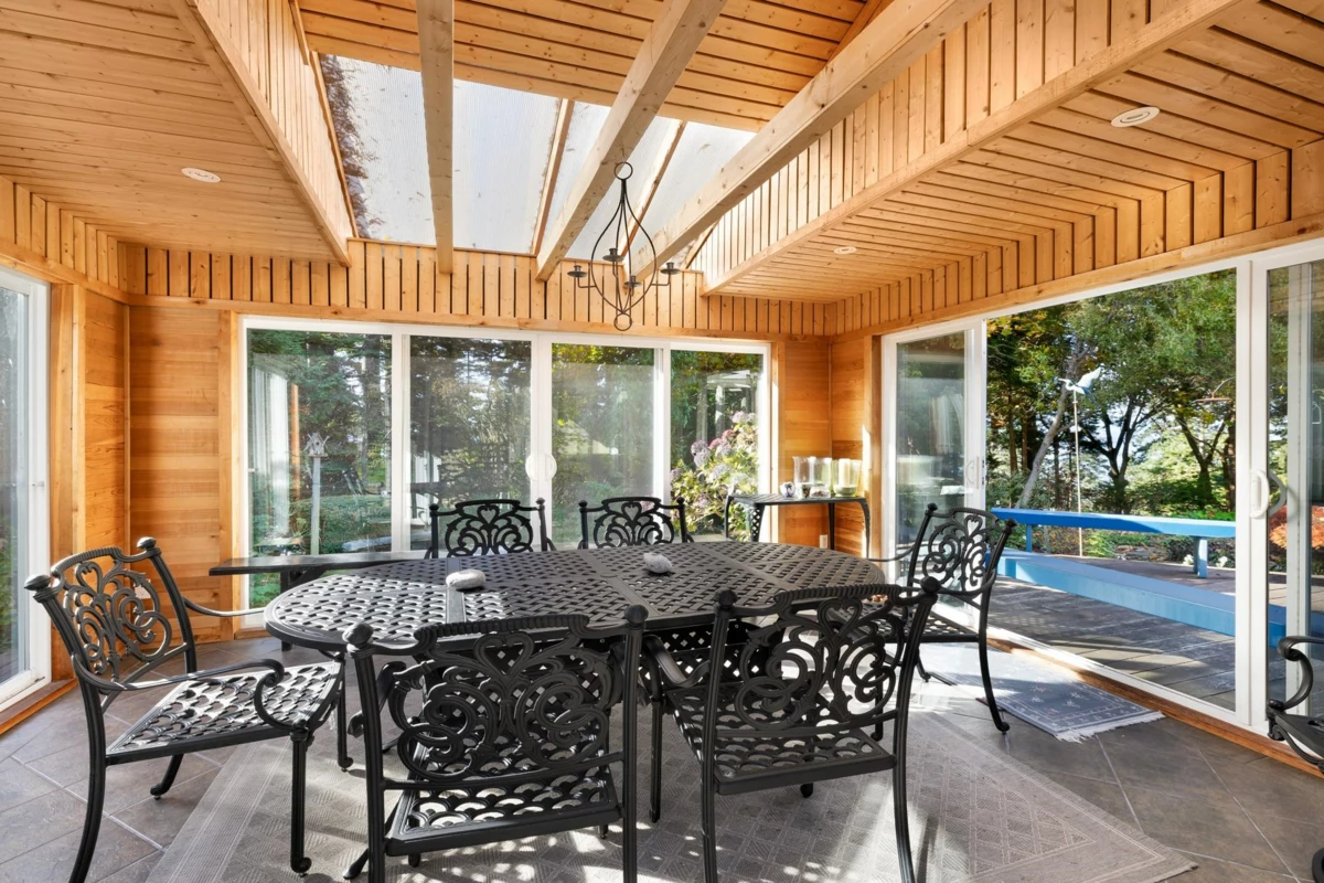 Front Yard Photo of 535 English Bluff Road, Delta, BC