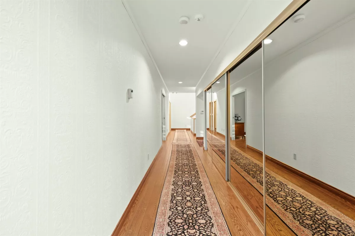 Kitchen Photo of 535 English Bluff Road, Delta, BC