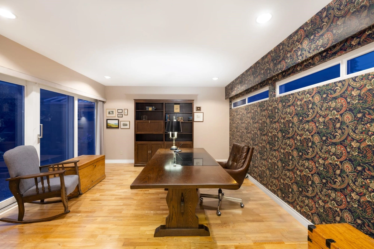 Laundry Room Photo of 535 English Bluff Road, Delta, BC