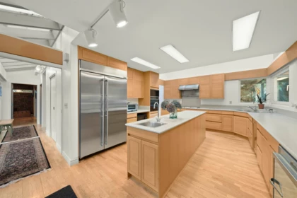 Kitchen Photo of 535 English Bluff Road, Delta, BC