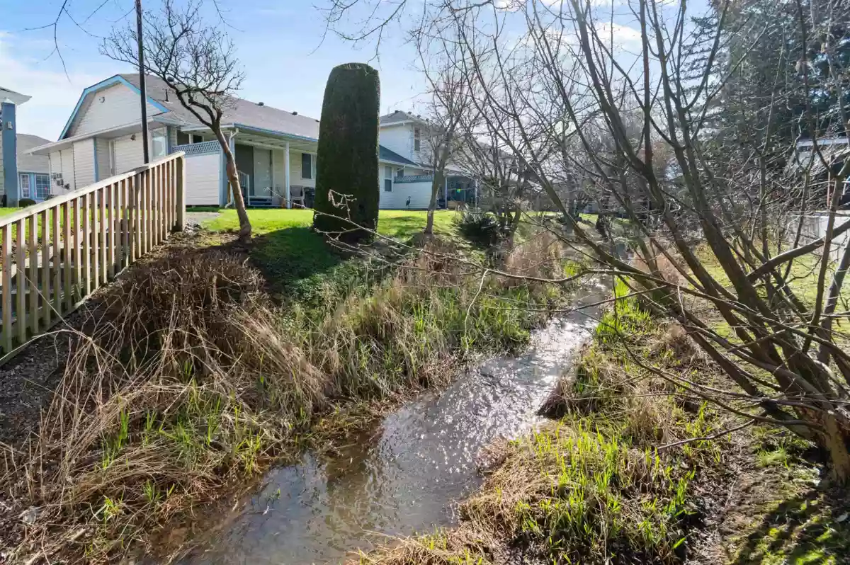 Swimming Pool Photo of 31 45175 Wells Road, Chilliwack, BC