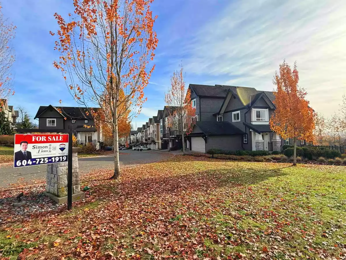 Family Room Photo of 46 1295 Soball Street, Coquitlam, BC