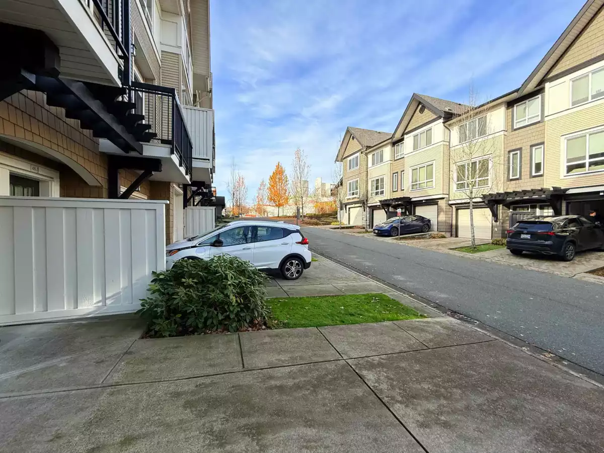 Kitchen Photo of 46 1295 Soball Street, Coquitlam, BC