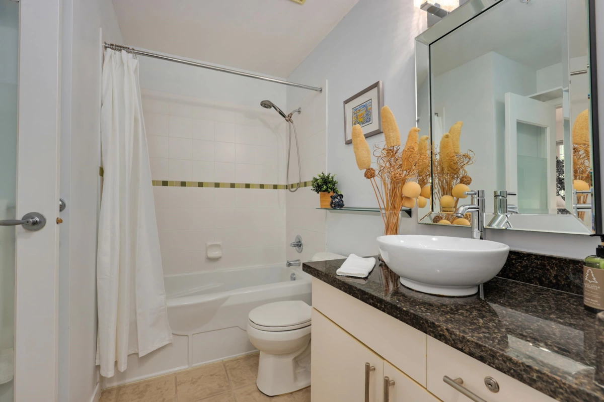 Bedroom 4 Photo of 304 1388 Nelson Street, Vancouver, BC