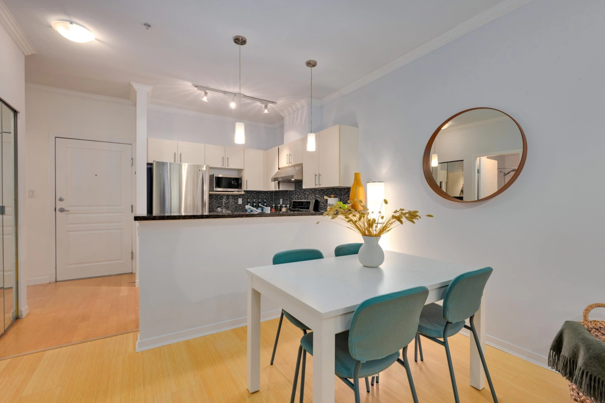 Kitchen Photo of 304 1388 Nelson Street, Vancouver, BC