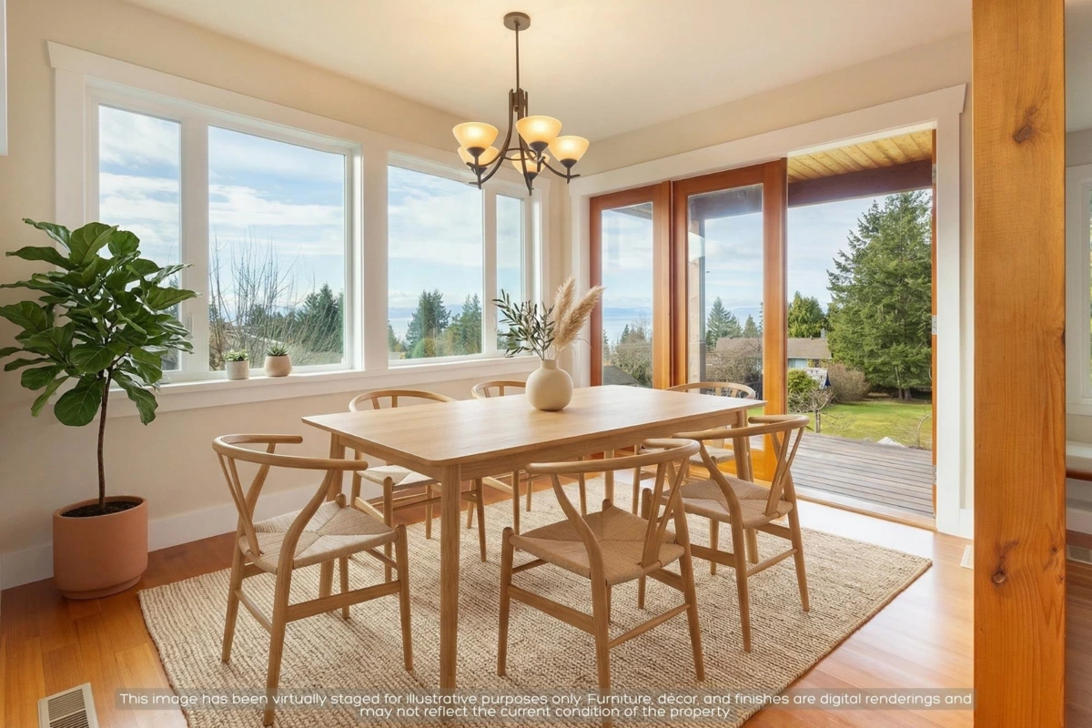 Dining Area Photo of 5012 Geer Road, Sechelt, BC