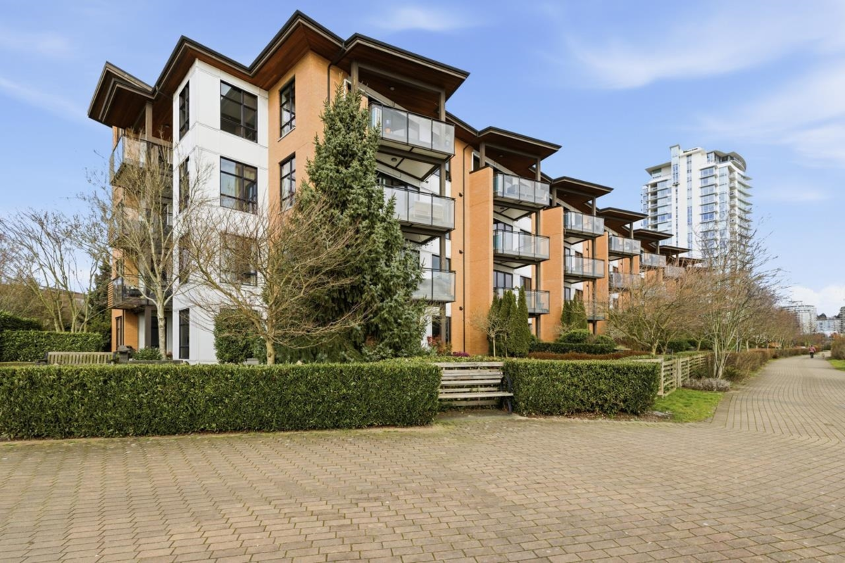 Aerial View of 414 220 Salter Street, New Westminster, BC