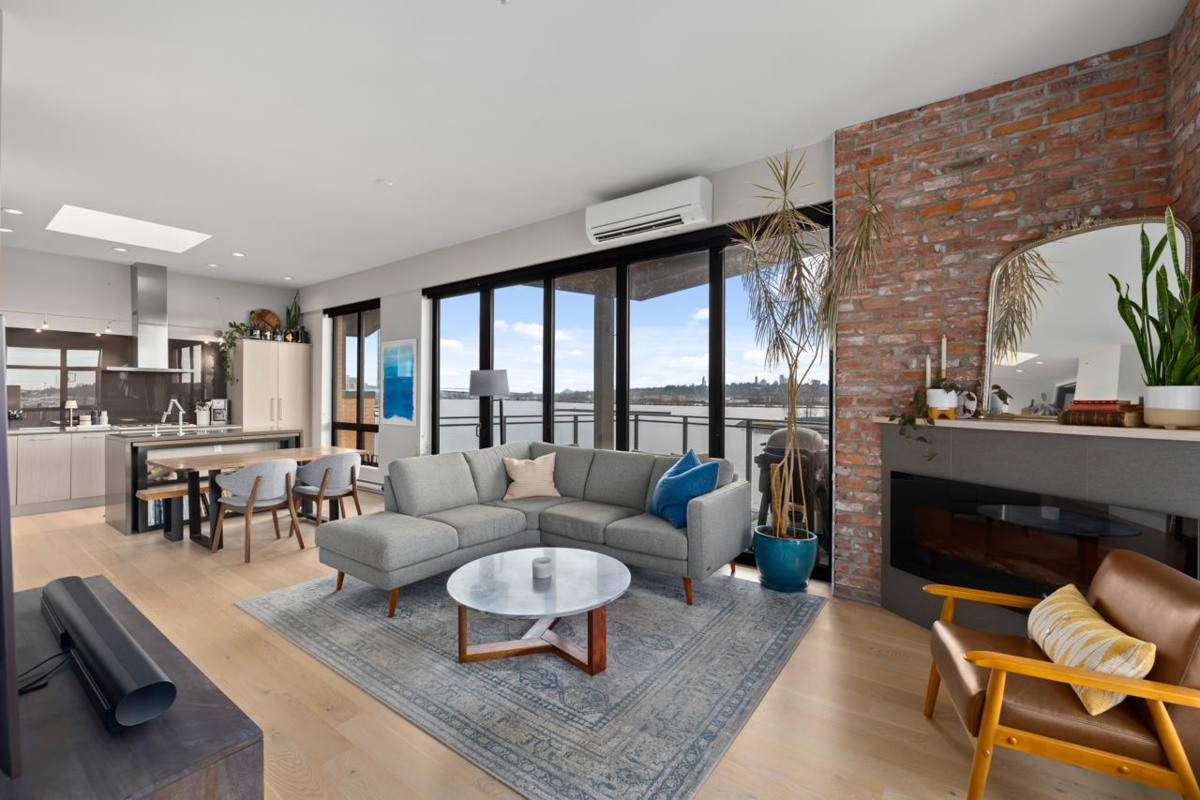 Dining Area Photo of 414 220 Salter Street, New Westminster, BC