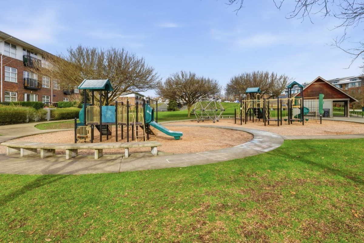 Fitness Center Photo Near 414 220 Salter Street, New Westminster, BC