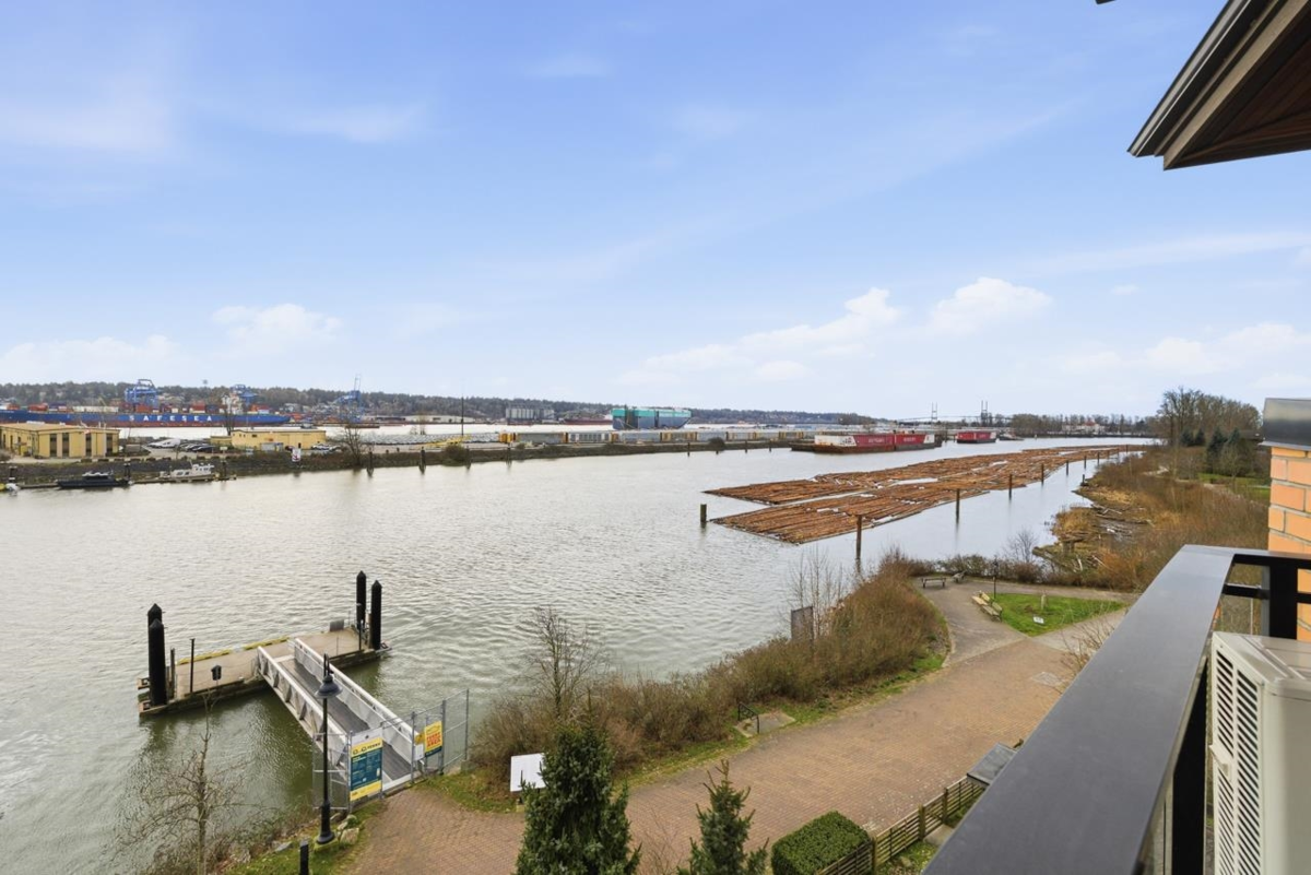 Outdoor Patio Photo of 414 220 Salter Street, New Westminster, BC