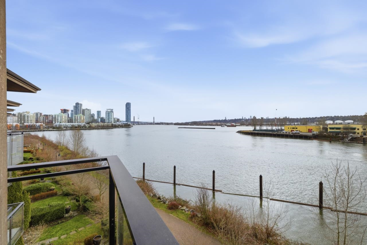 Swimming Pool Photo of 414 220 Salter Street, New Westminster, BC