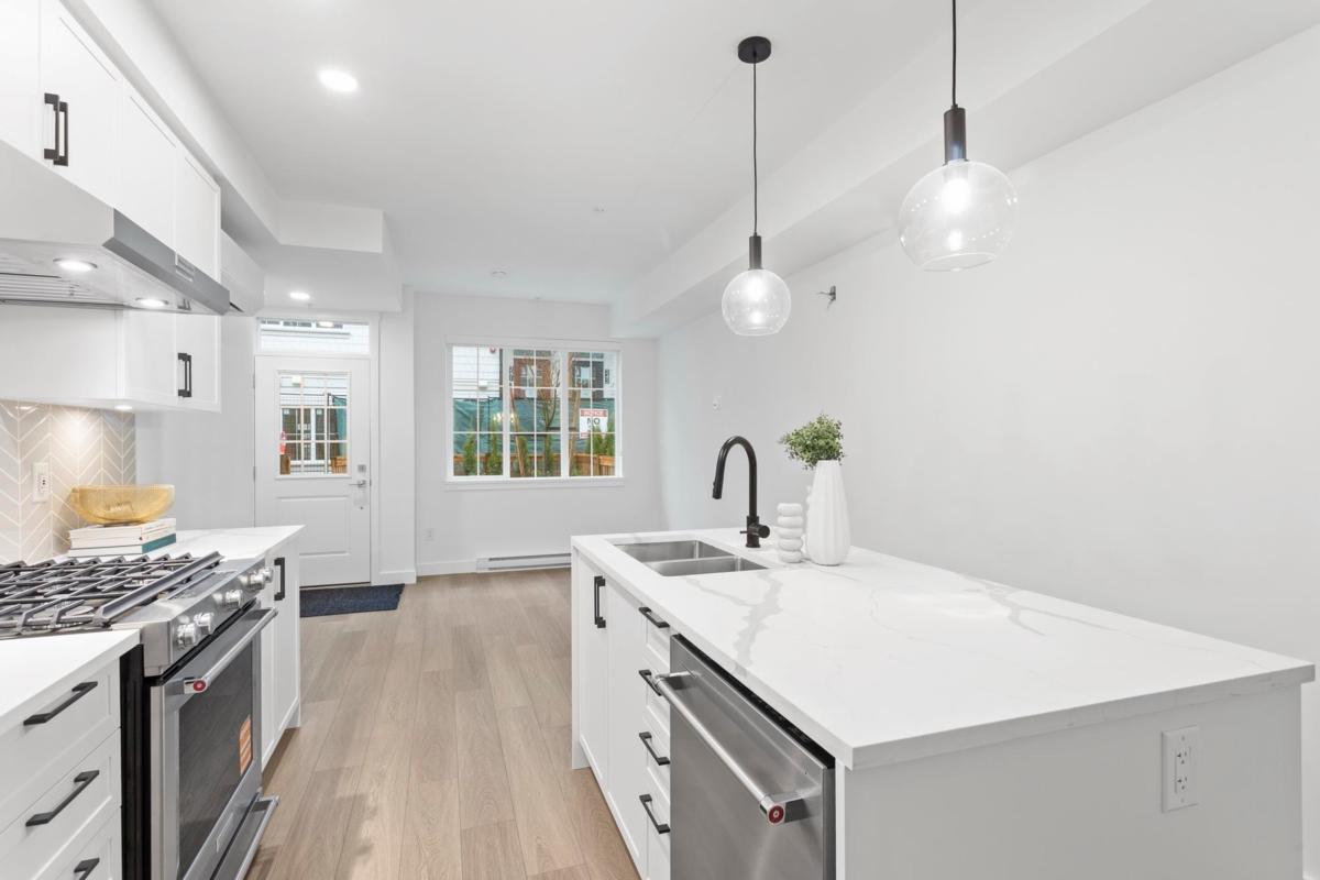 Kitchen Photo of 120 720 Robinson Street, Coquitlam, BC