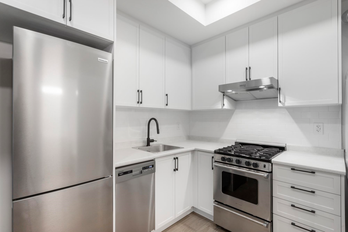 Outdoor Deck Photo of 120 720 Robinson Street, Coquitlam, BC