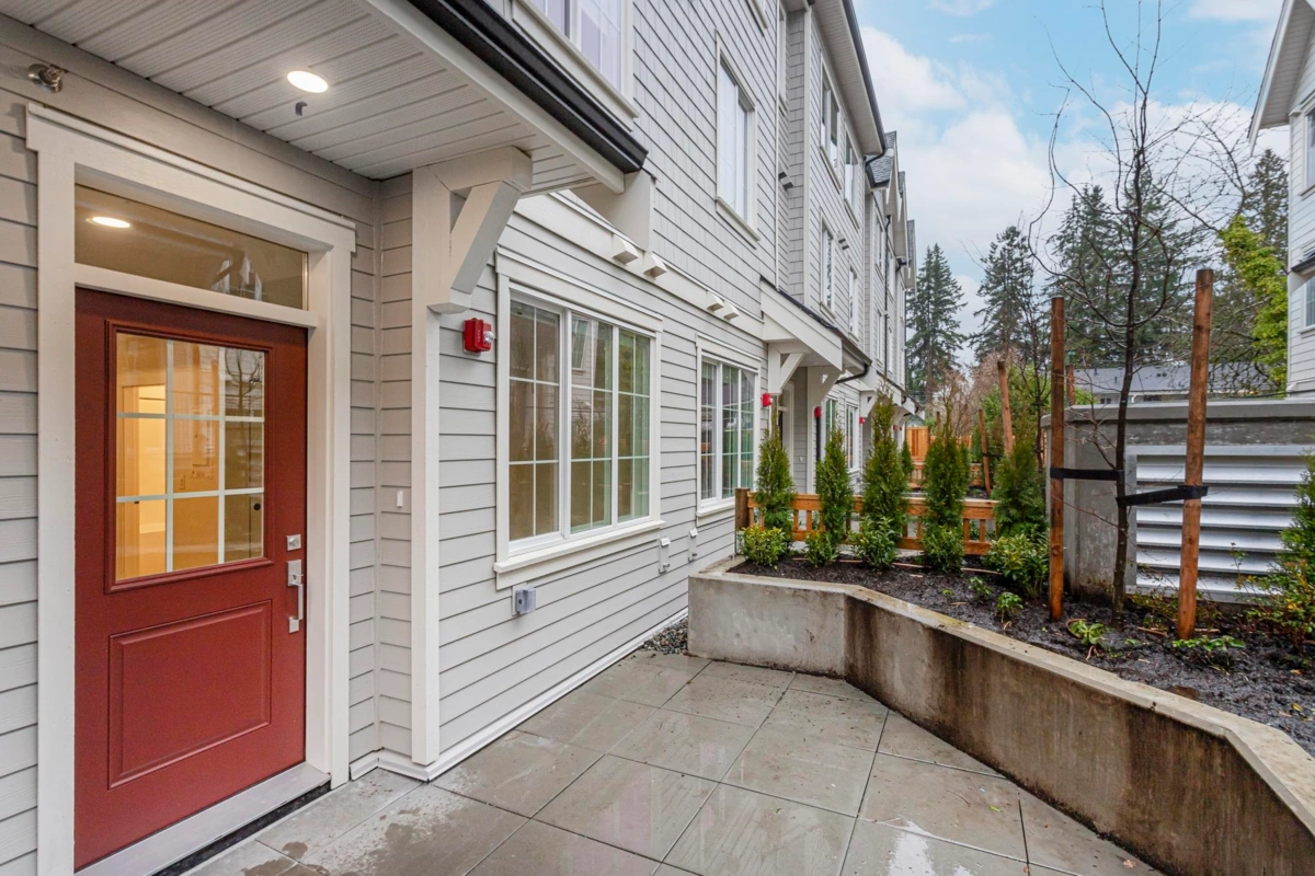 Swimming Pool Photo of 120 720 Robinson Street, Coquitlam, BC