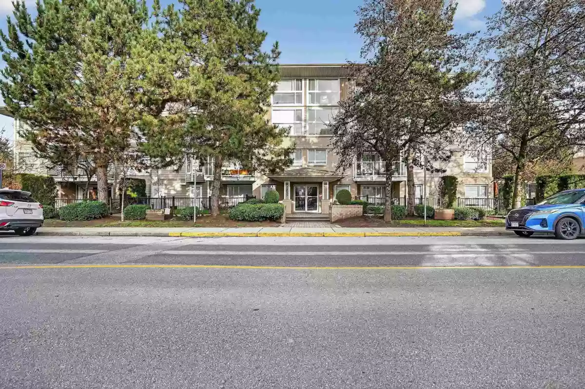 Backyard Photo of 210 22255 122 Avenue, Maple Ridge, BC