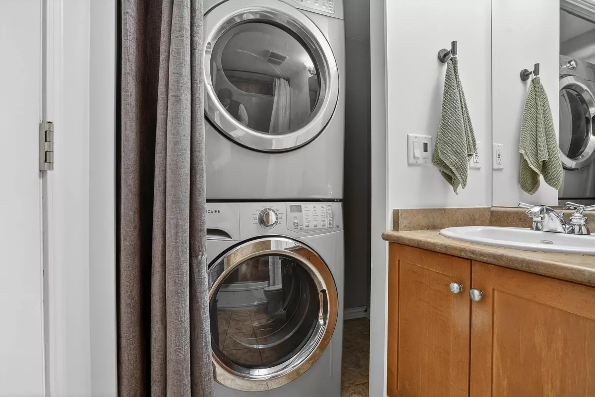 Basement Recreation Room Photo of 210 22255 122 Avenue, Maple Ridge, BC