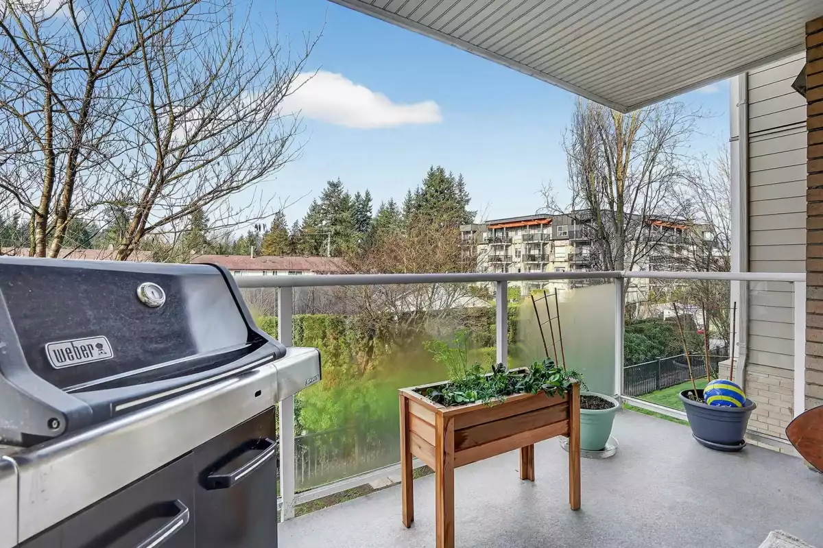 Entry Foyer Photo of 210 22255 122 Avenue, Maple Ridge, BC