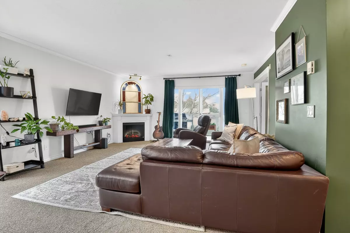 Family Room Photo of 210 22255 122 Avenue, Maple Ridge, BC