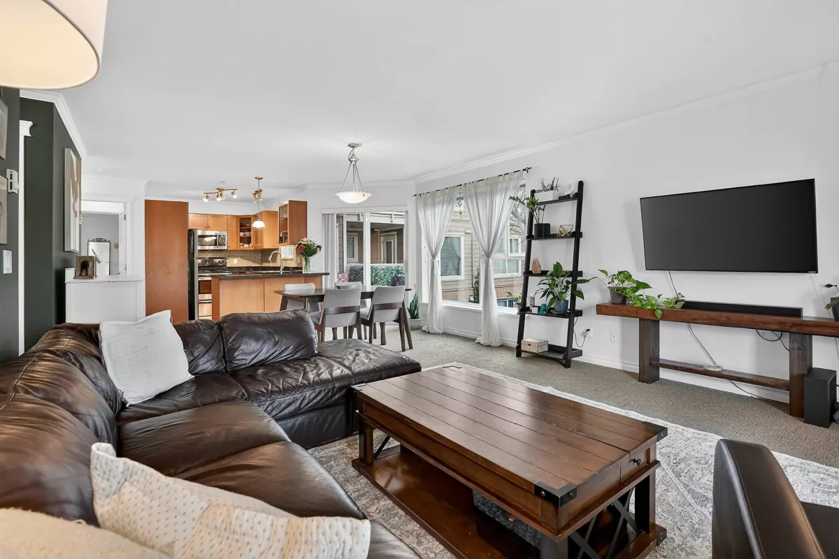 Kitchen Photo of 210 22255 122 Avenue, Maple Ridge, BC