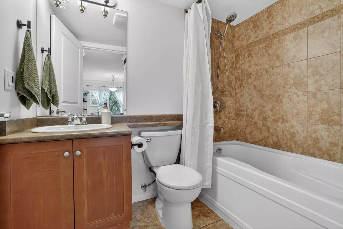 Loft / Bonus Room Photo of 210 22255 122 Avenue, Maple Ridge, BC