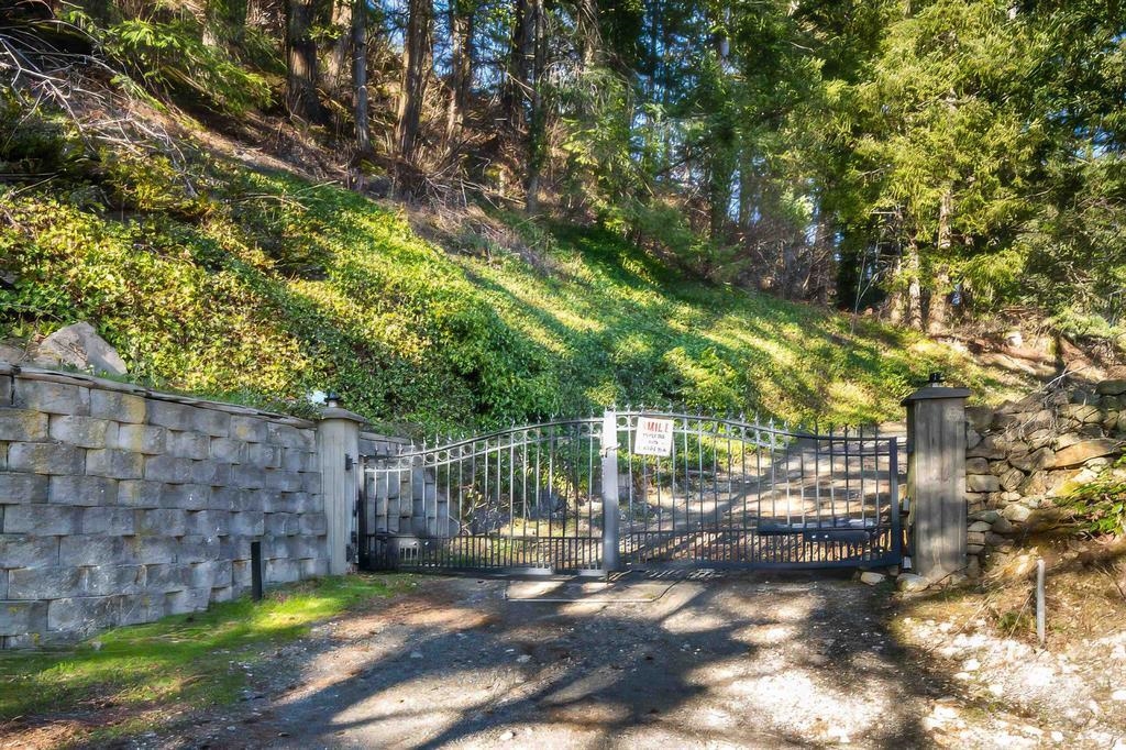 Family Room Photo of 3099 Lougheed Highway, Agassiz, BC