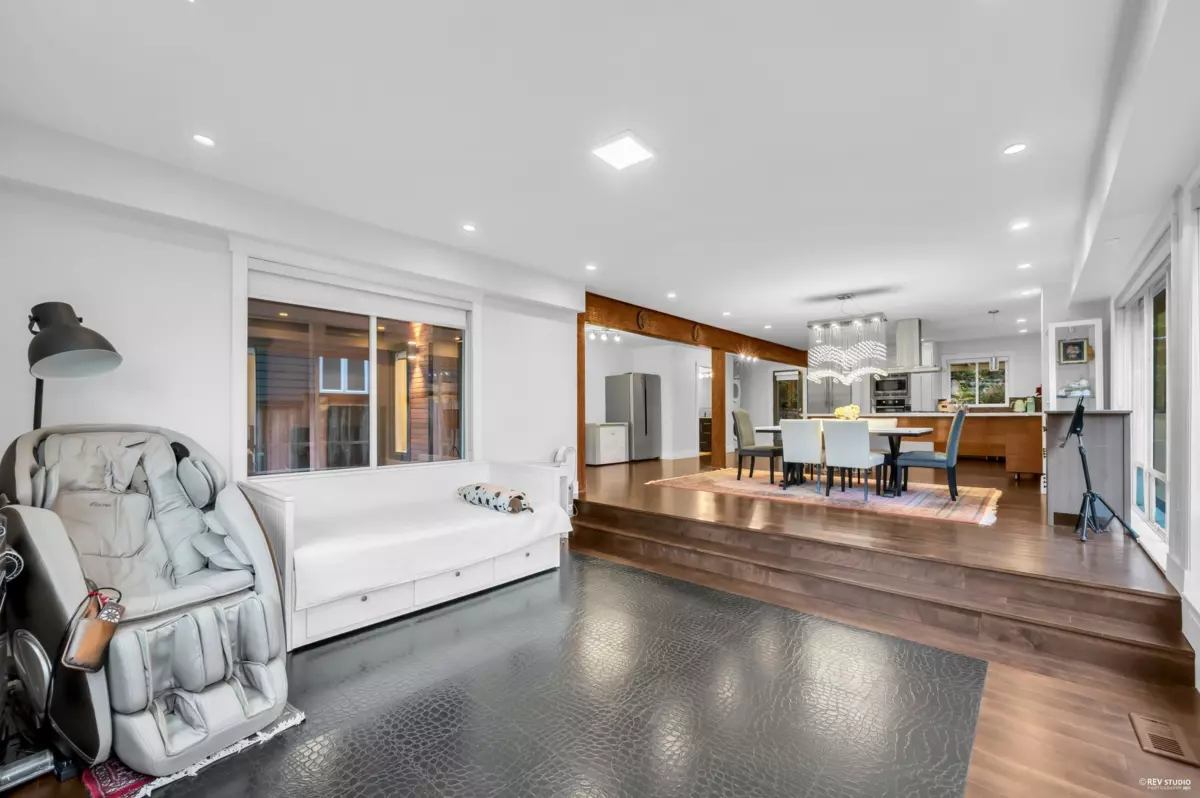 Family Room Photo of 4066 Norwood Avenue, North Vancouver, BC