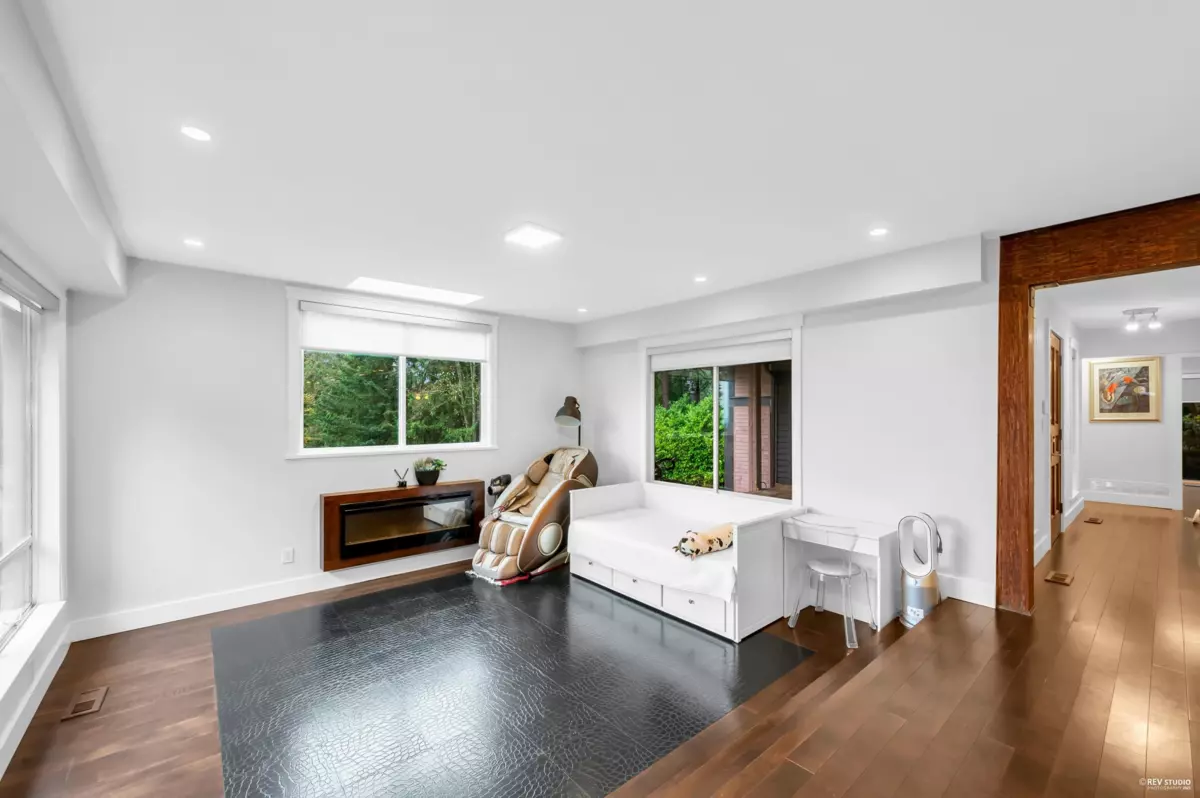 Living Room Photo of 4066 Norwood Avenue, North Vancouver, BC