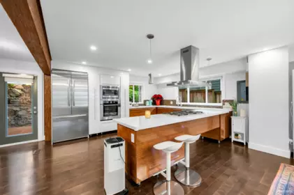Breakfast Nook Photo of 4066 Norwood Avenue, North Vancouver, BC