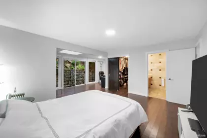 Powder Room Photo of 4066 Norwood Avenue, North Vancouver, BC