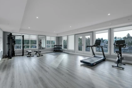 Hallway Photo of 505 6285 King George Boulevard, Surrey, BC