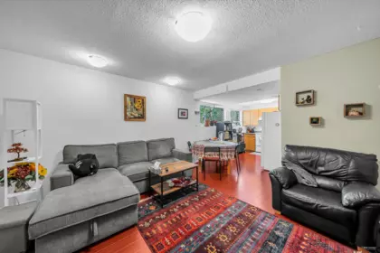 Hallway Photo of 1112 Hansard Crescent, Coquitlam, BC