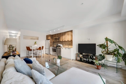 305 38013 Third Avenue, Squamish, BC, Squamish — Apartment/Condo for sale