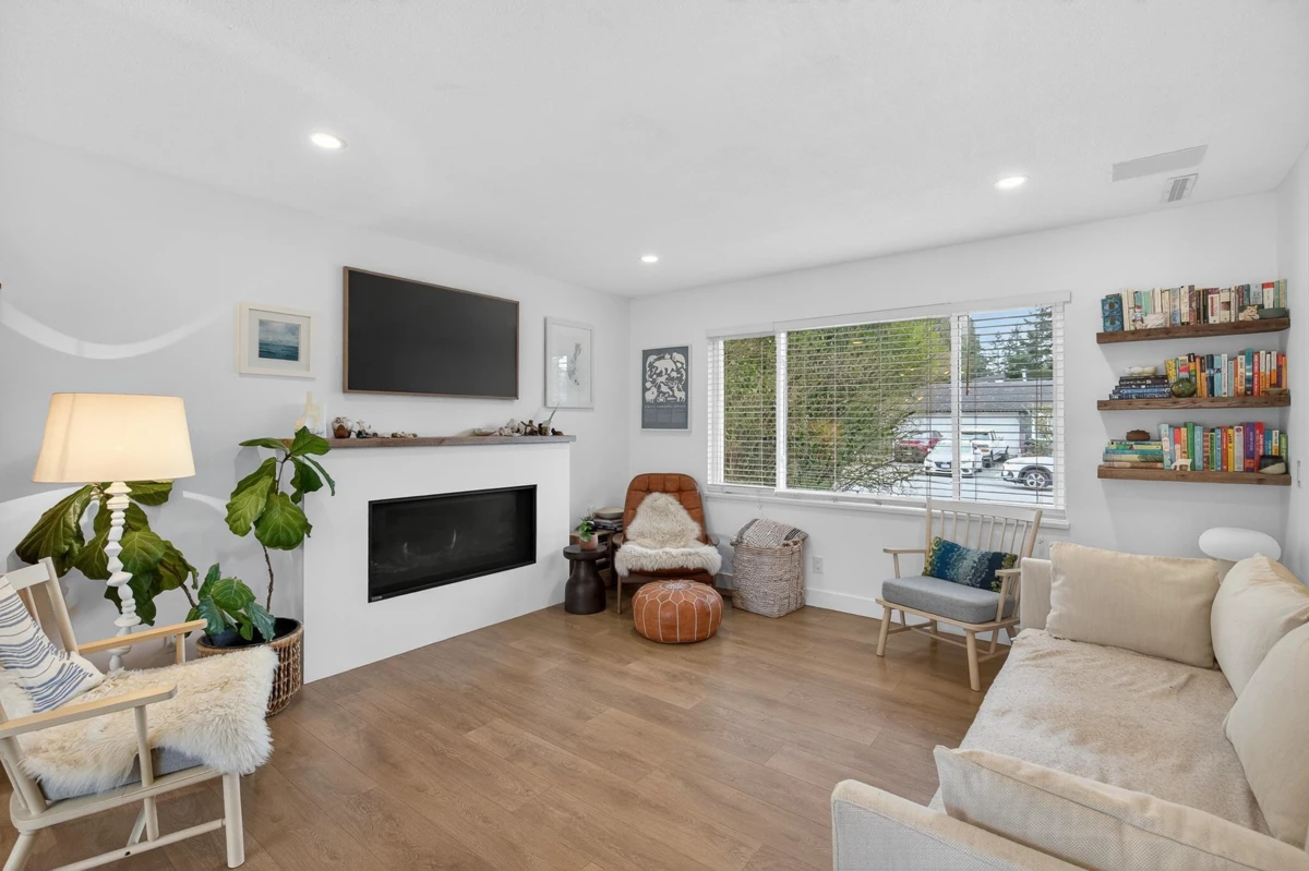 Family Room Photo of 4428 203 Street, Langley, BC