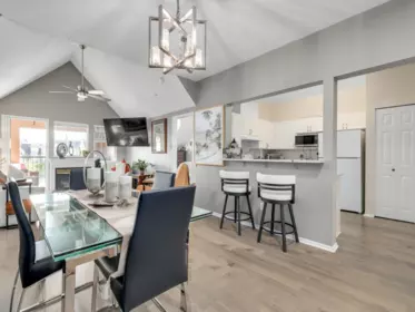 Breakfast Nook Photo of 409 5518 14 Avenue, Delta, BC