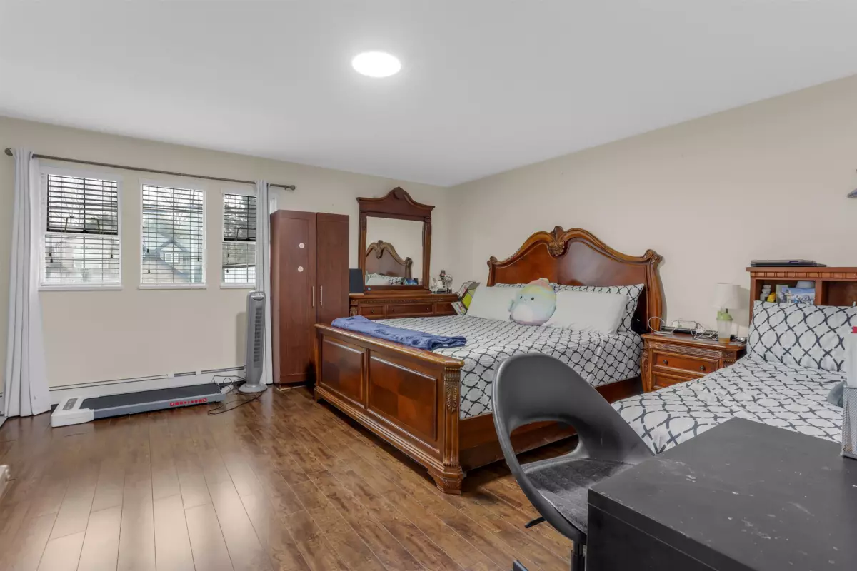 Living Room Photo of 8502 148 Street, Surrey, BC