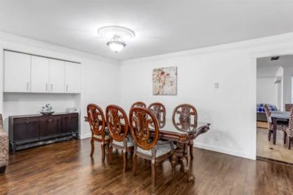 Entry Foyer Photo of 8502 148 Street, Surrey, BC