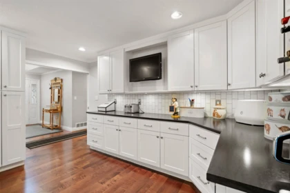 Laundry Room Photo of 5102 219a Street, Langley, BC