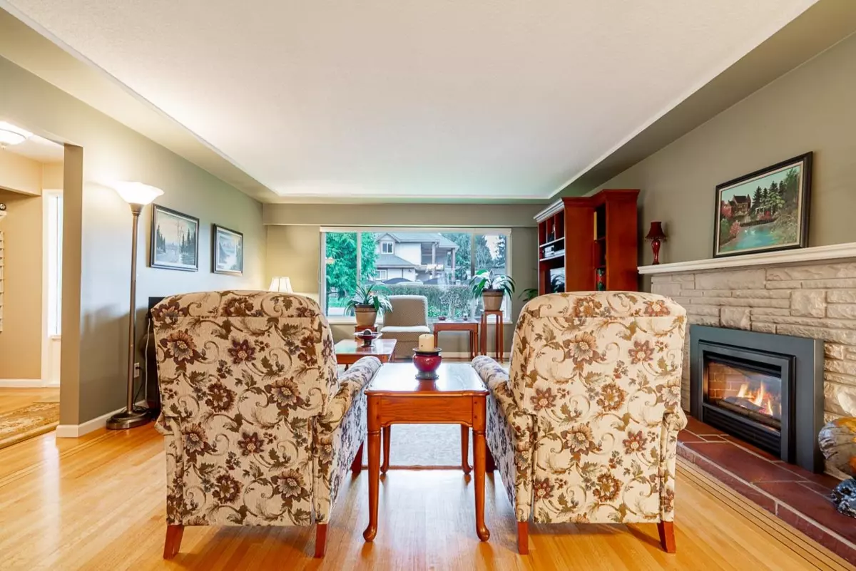 Dining Area Photo of 13789 Bentley Road, Surrey, BC