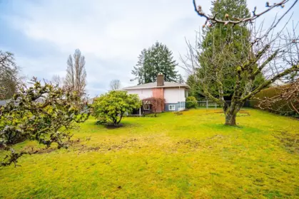 Hot Tub / Spa Photo of 13789 Bentley Road, Surrey, BC