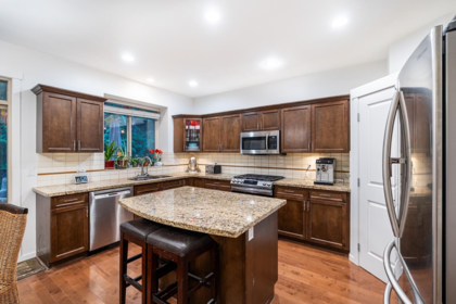 Breakfast Nook Photo of 30 Hawthorn Drive, Port Moody, BC