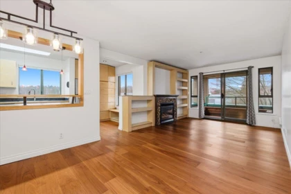 306 223 Mountain Highway, North Vancouver, BC, North Vancouver — Apartment/Condo for sale