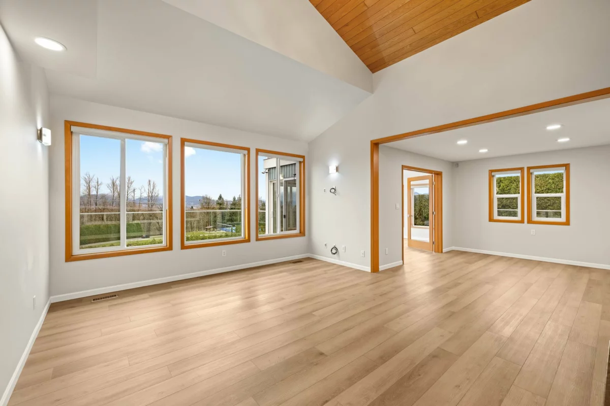 Dining Area Photo of 3 3755 Clearbrook Road, Abbotsford, BC