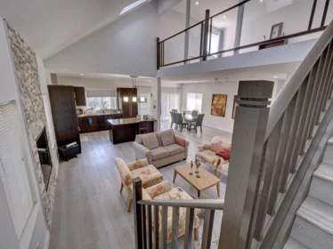 Entry Foyer Photo of 5628 Medusa Place, Sechelt, BC