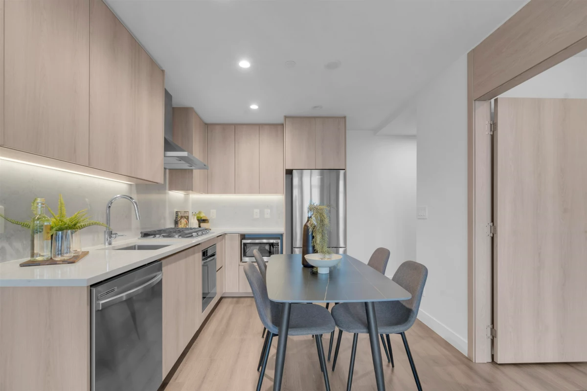 Dining Area Photo of 2405 10750 135a Street, Surrey, BC