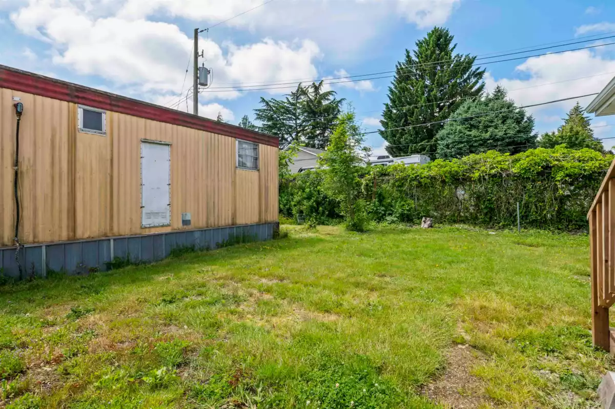 Family Room Photo of 9B 26892 Fraser Highway, Langley, BC