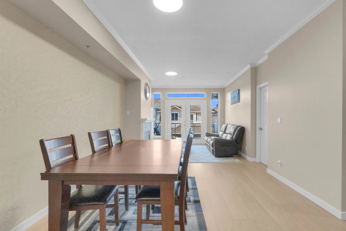 Family Room Photo of 20 11860 River Road, Surrey, BC