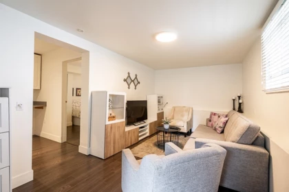Hallway Photo of 7626 116a Street, Delta, BC