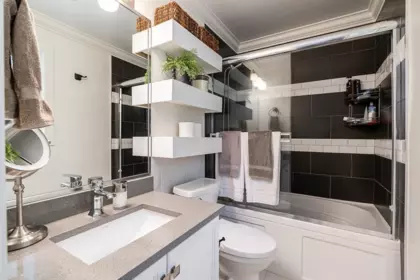 Powder Room Photo of 7626 116a Street, Delta, BC